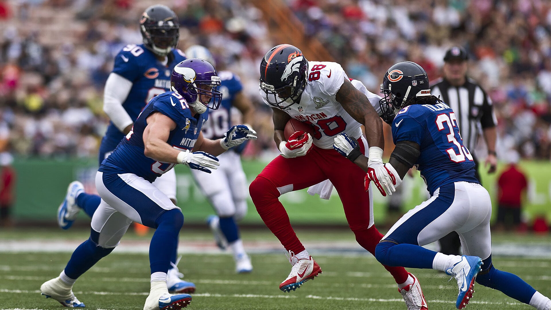 曼联首回合横扫拜仁慕尼黑，肖若腾砍下30记关键球，全场沸腾